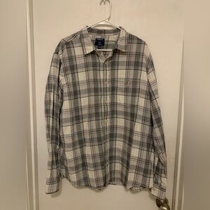 Button-Up Plaid Shirt - Gray & White XL